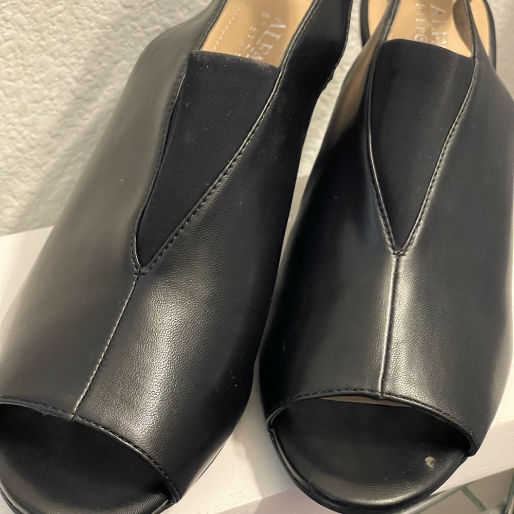 NIB Alfani Jasmynee Black Shooties - Picture 7 of 7